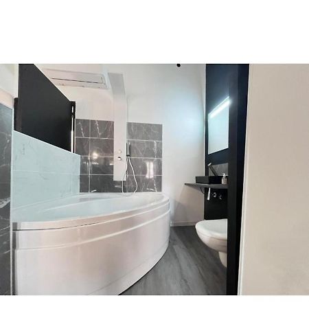 Charmant Studio Baignoire Narbona Exterior foto